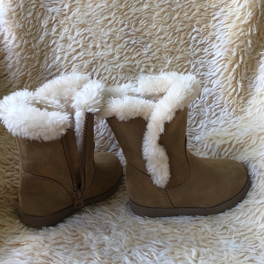 Girls boots